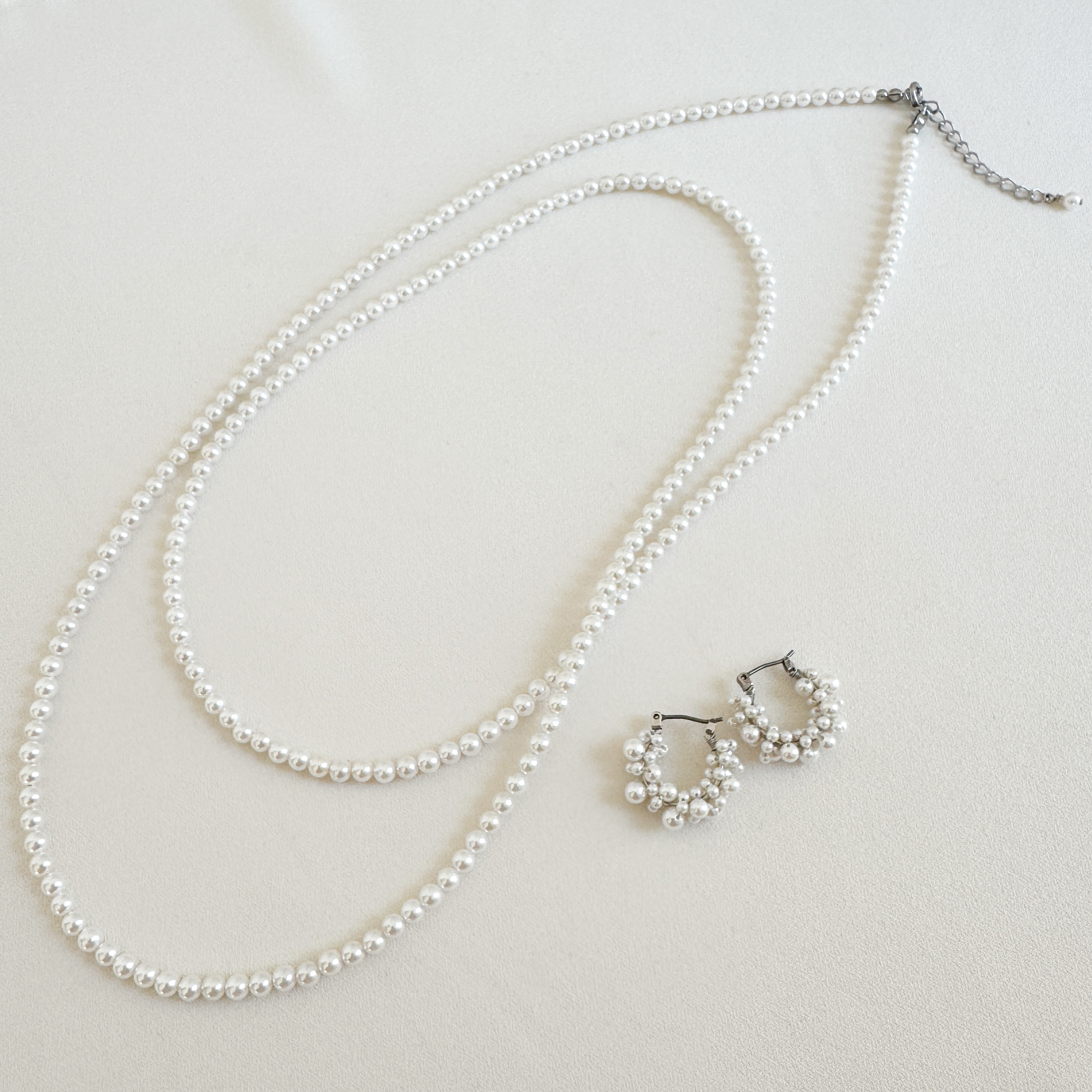 【国産貝パール】フープピアス/イヤリング＆ロングネックレスセット100cm〈シルバー〉